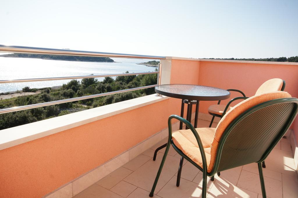 Apartments Villa Rosina Rogoznica  Cameră foto