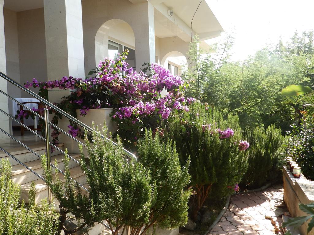 Apartments Villa Rosina Rogoznica  Exterior foto